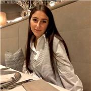 Ragazza diplomata in liceo scientifico opzione delle scienze applicate è disponibile ad aiutare i vostri figli con compiti e a dare ripetizioni di inglese e matematica